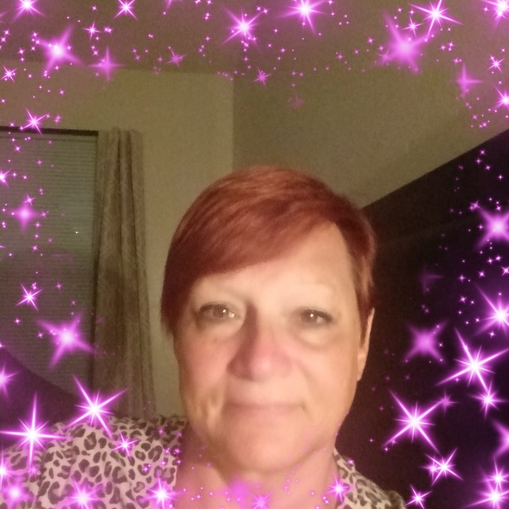 Meet your Posher, Stacy